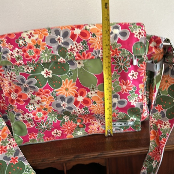 Beautiful diaper bag, floral medley design - Picture 12 of 14